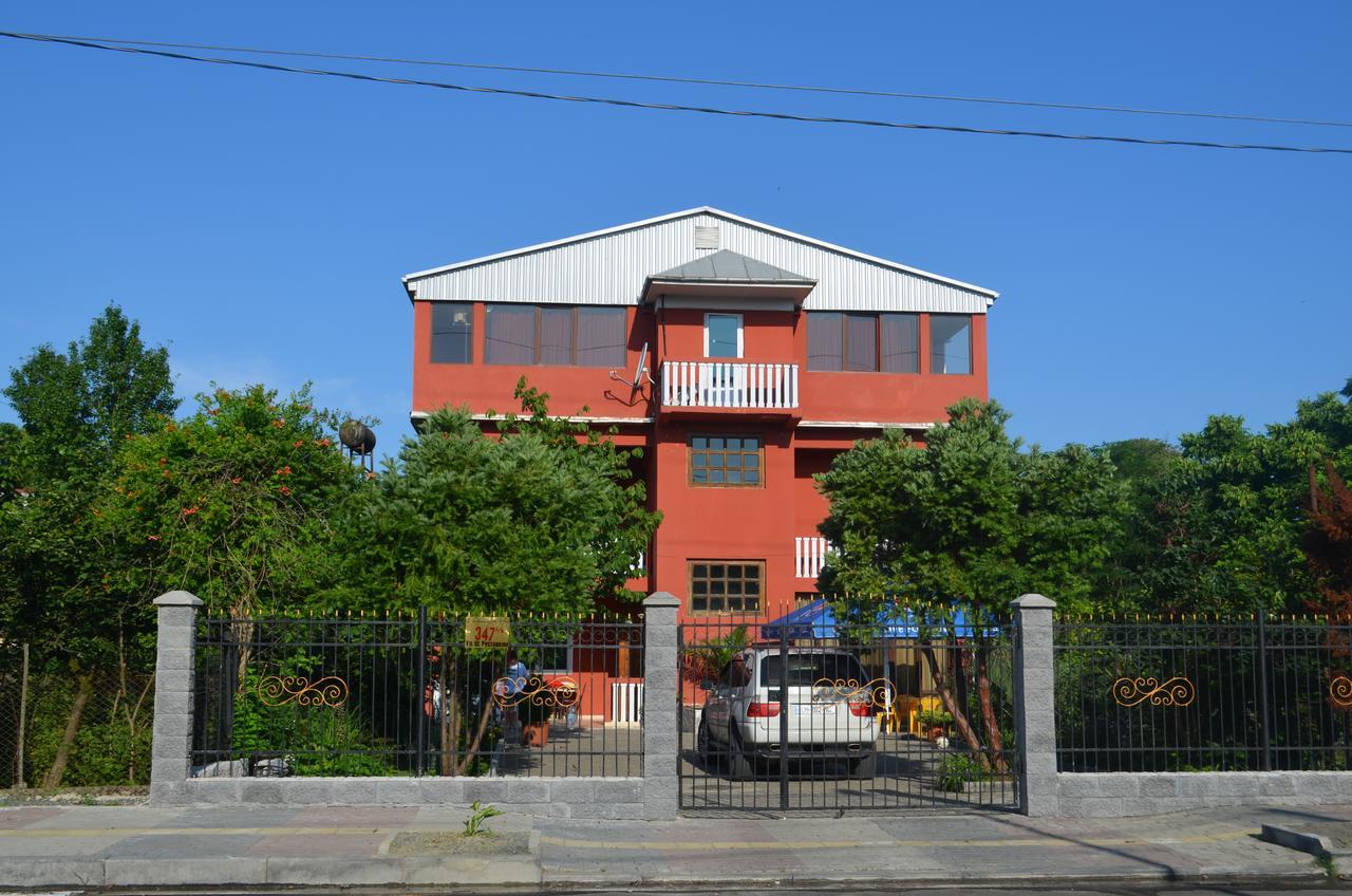 Hotel Near The Sea 코불레티 외부 사진